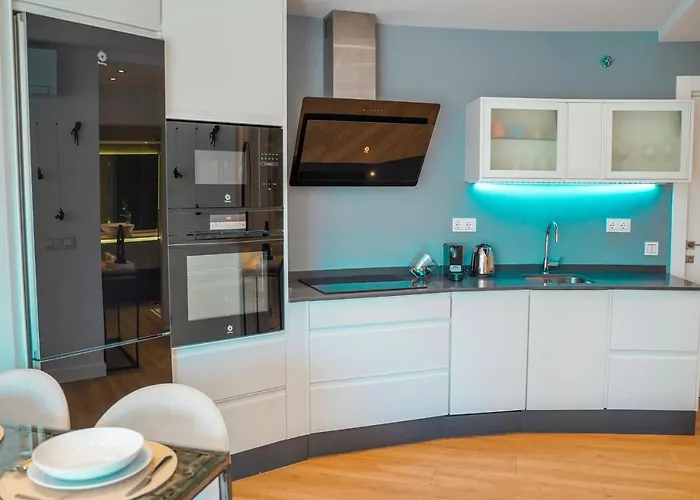 ¡piso De Lujo A 200 Metros De La Playa! -